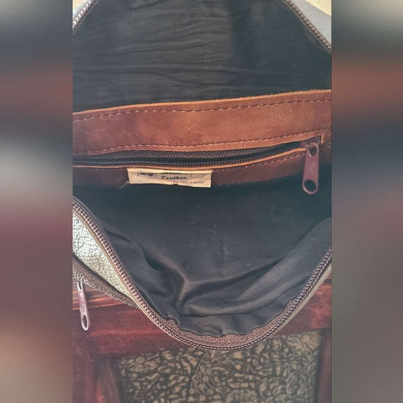 Leather Crossbody Handbag - Picture 11 of 12